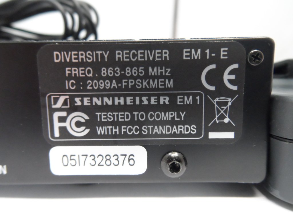 FreePort Diversity Receiver & Bodypack Transmitter  ONLY ( FreePort SK2-E EM1-E  USED)