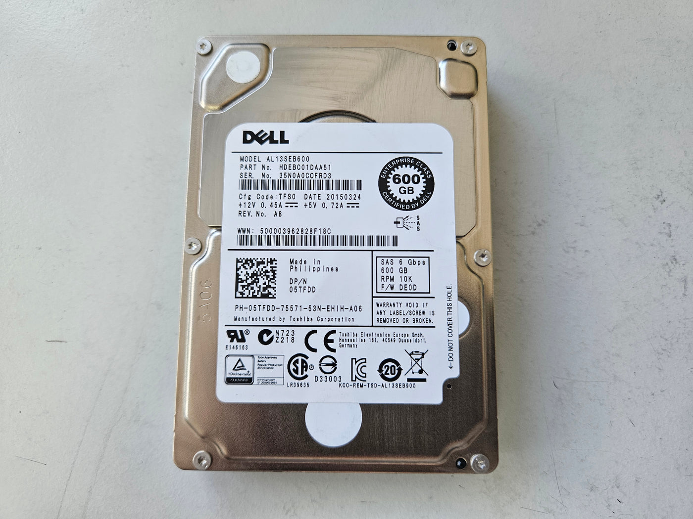 Dell Toshiba 600GB 10K SAS 2.5in HDD ( 05TFDD AL13SEB600 HDEBC01DAA51 ) REF