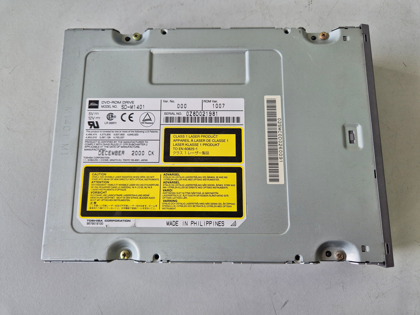 Toshiba Sun 10X SCSI DVD-ROM Drive ( 592454-A0 SD-M1401 3900025-01 ) USED