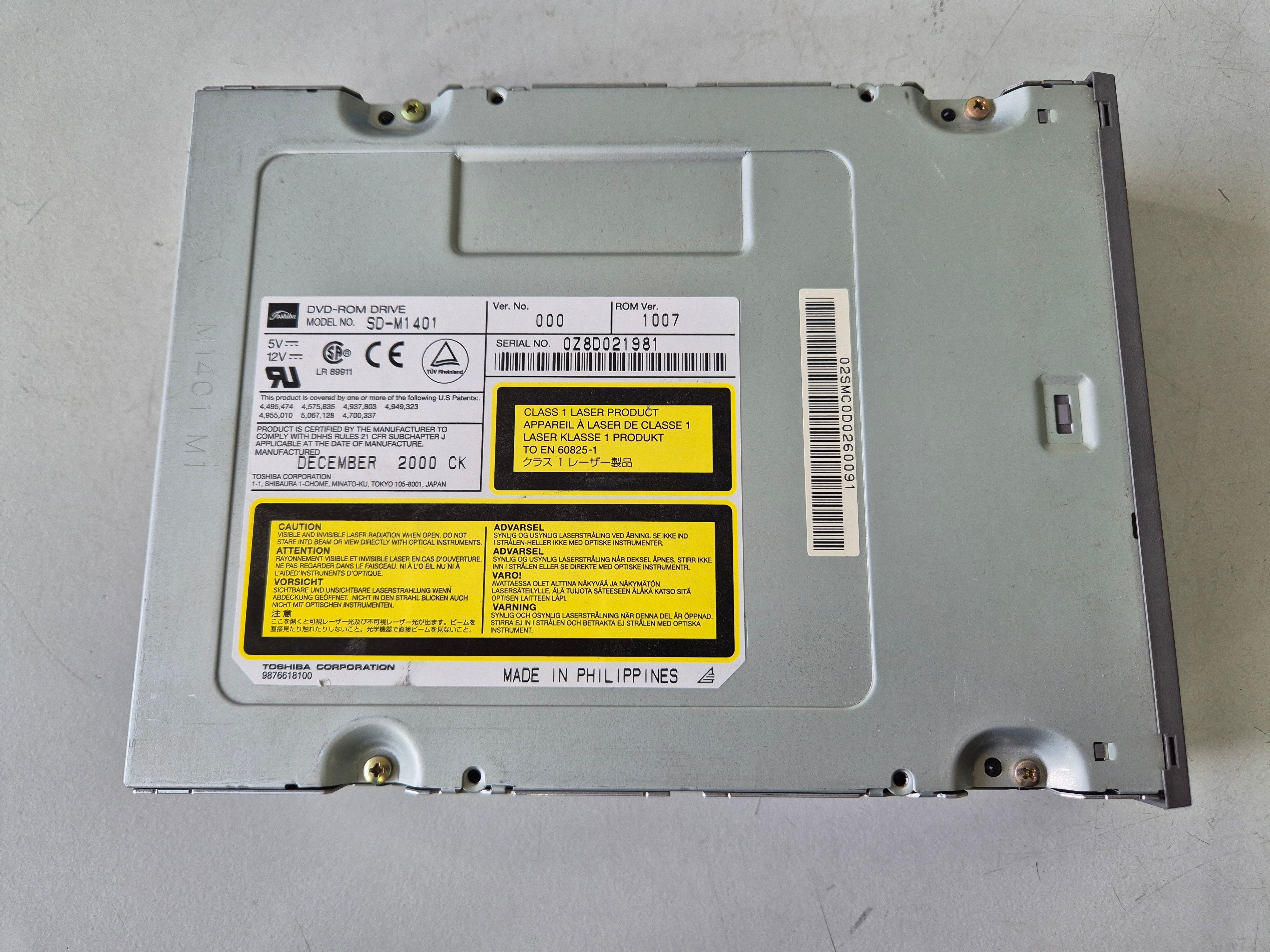 Toshiba Sun 10X SCSI DVD-ROM Drive ( 592454-A0 SD-M1401 3900025-01 ) USED