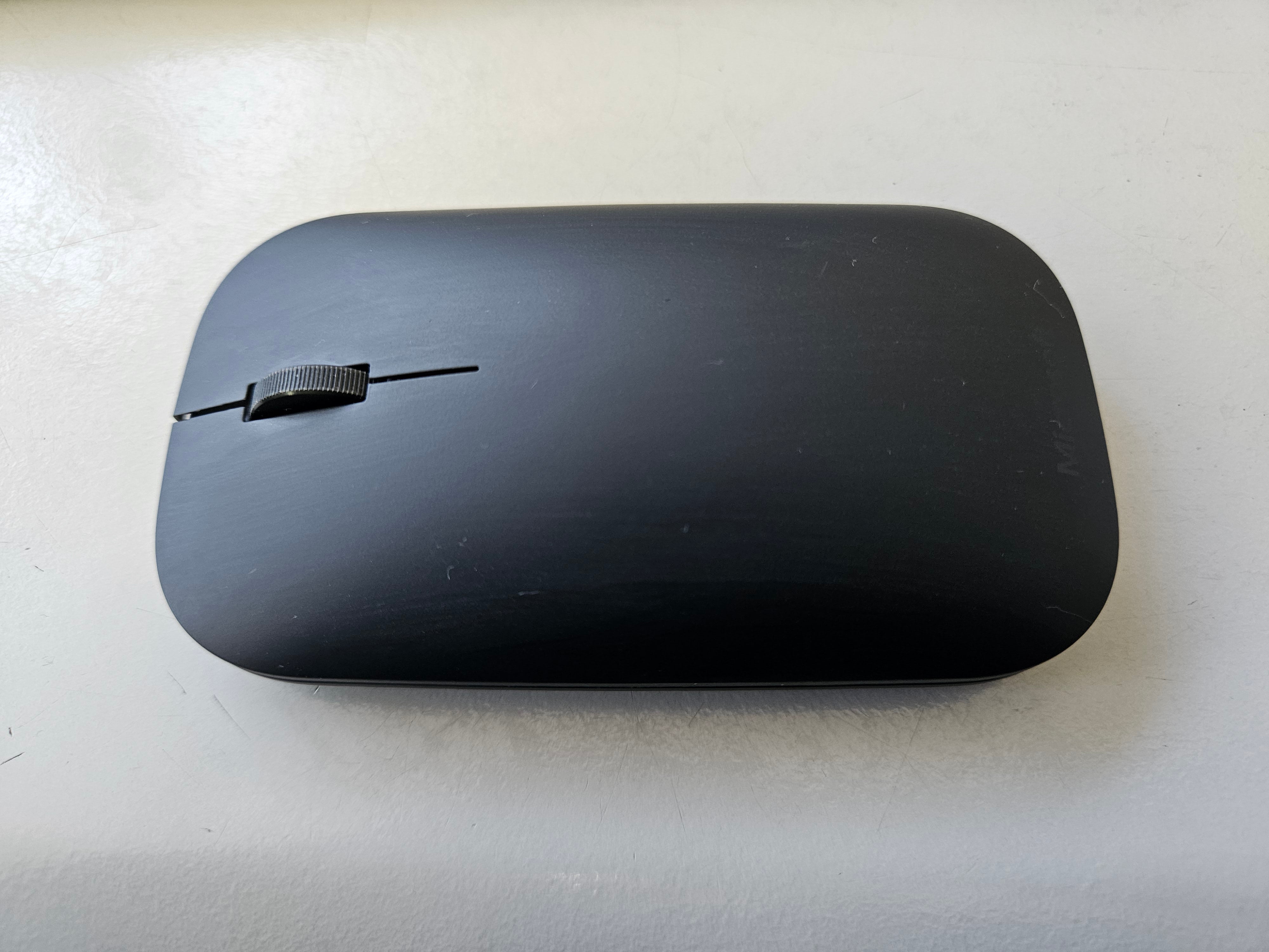 Microsoft Designer Bluetooth Mouse ( 1679 MT-1433 X906443-004 ) USED
