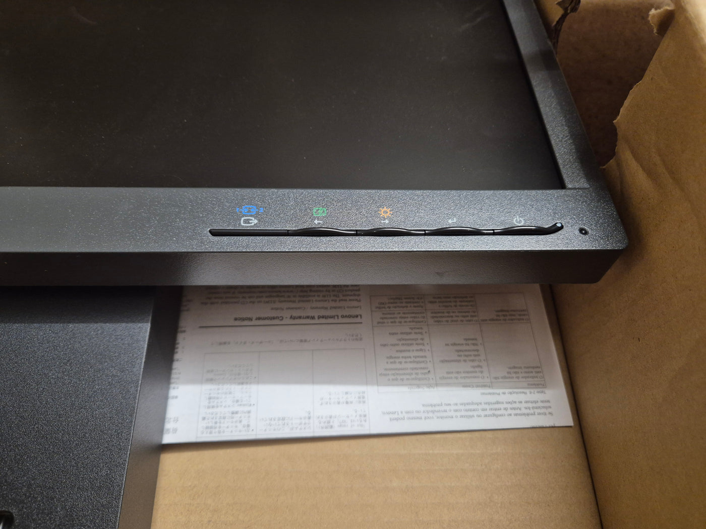 Lenovo ThinkVision LT1952pwD 19in TFT-LCD Monitor with LED ( 03X7911 2448-MB6 ) USED