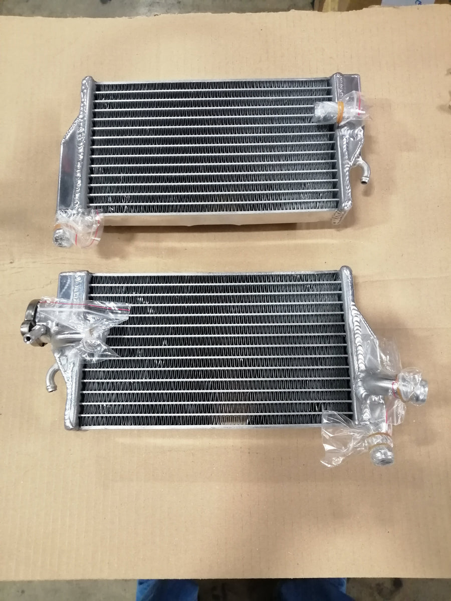 PSYCHIC RADIATOR KIT PAIR  LEFT AND RIGHT ( XD-10027 NOB )
