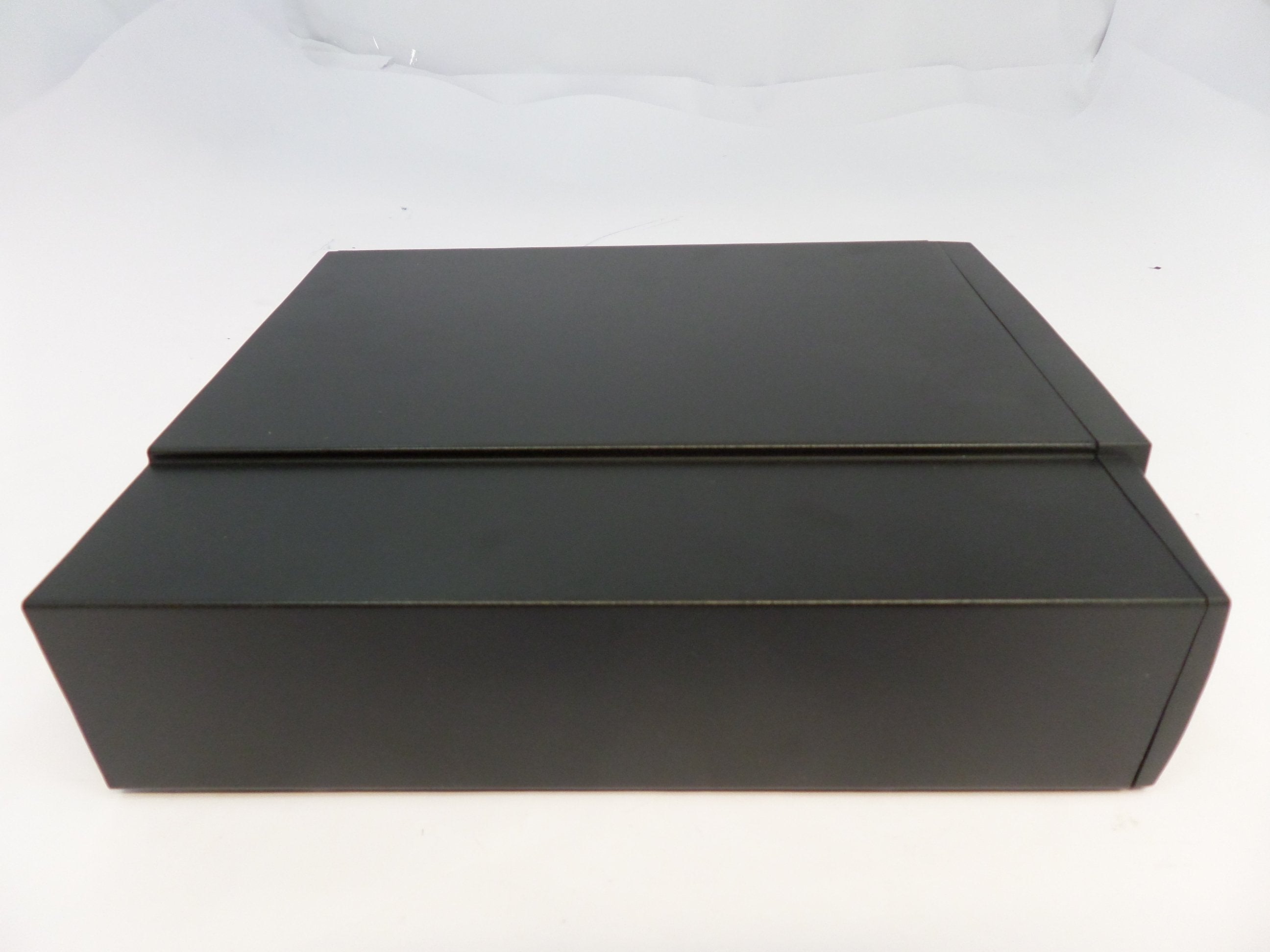 PR26307_11-1027_PDE E501 Wide Half Hight Hard Drive Enclosure - Image3