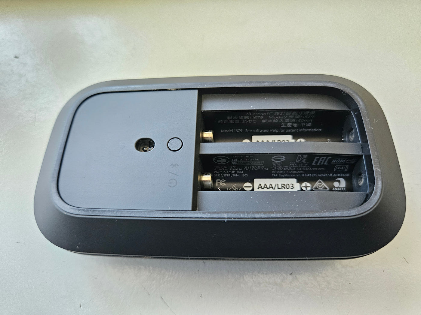 Microsoft Designer Bluetooth Mouse ( 1679 MT-1433 X906443-004 ) USED