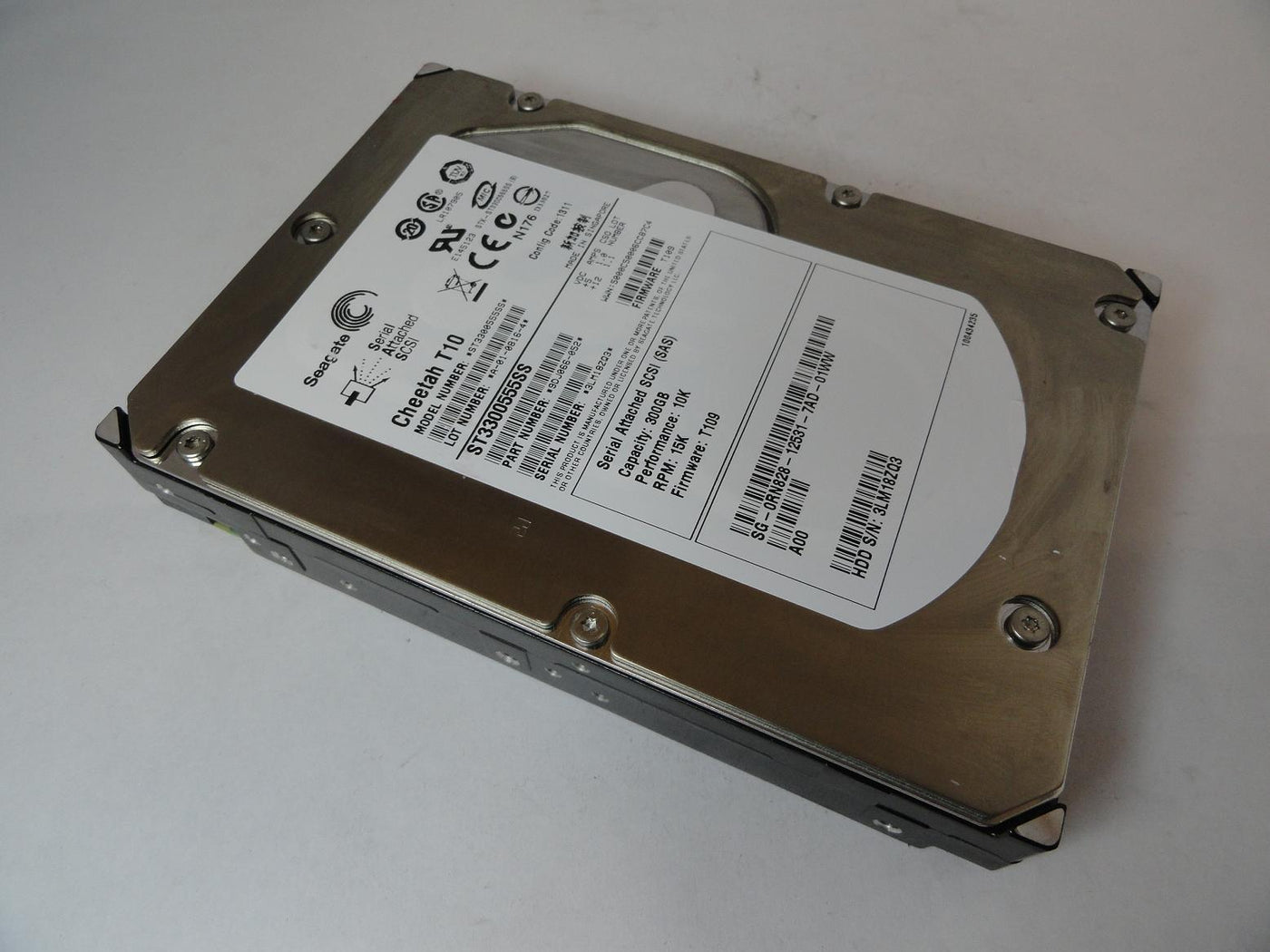 9DJ066-052 - Seagate Dell 300GB SAS 15Krpm 3.5in HDD - USED