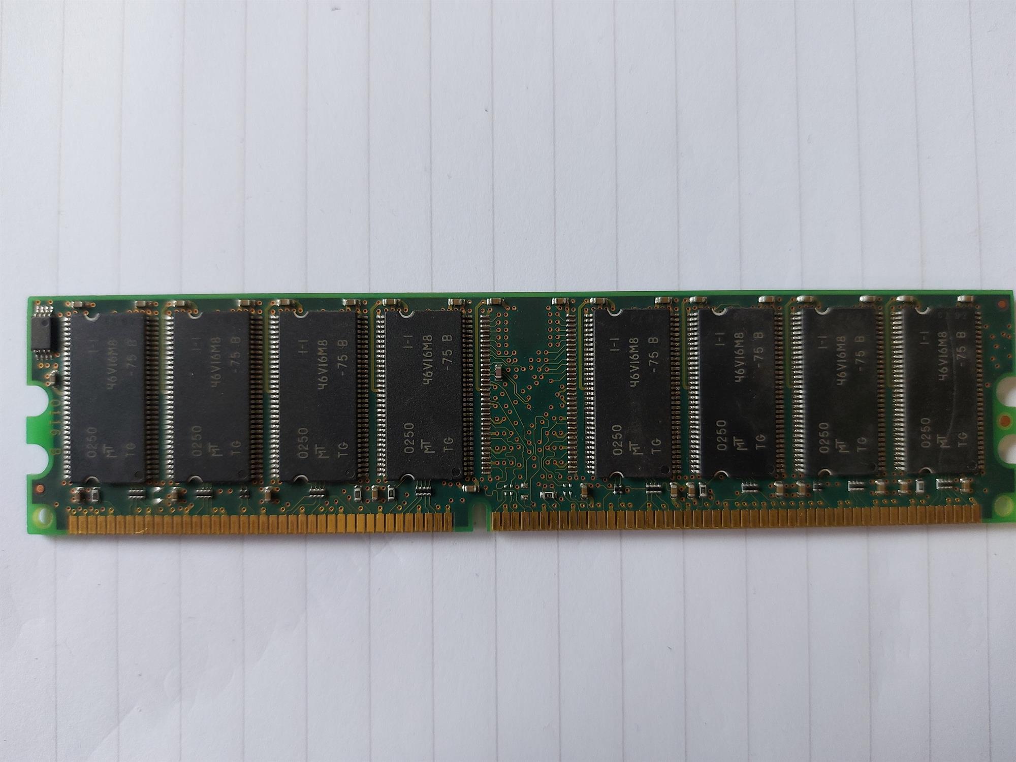 Micron 256MB PC2100 DDR-266MHz non-ECC Unbuffered CL2.5 184-Pin DIMM Dual Rank Memory Module (MT16VDDT3264AG-265B1)