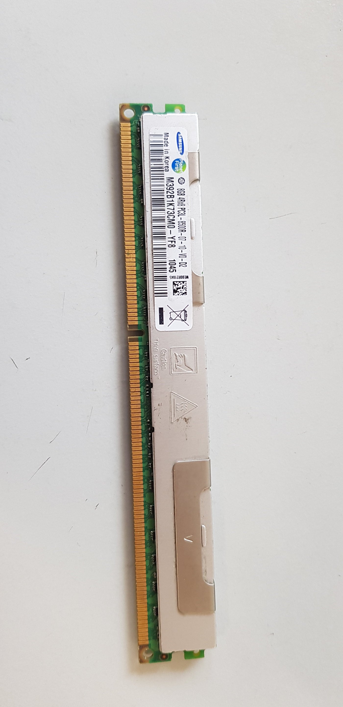 Samsung 8GB DDR3-1066 ECC Reg PC3-8500 240Pin CL7 RDIMM ( M392B1K73CM0-YF8 ) REF