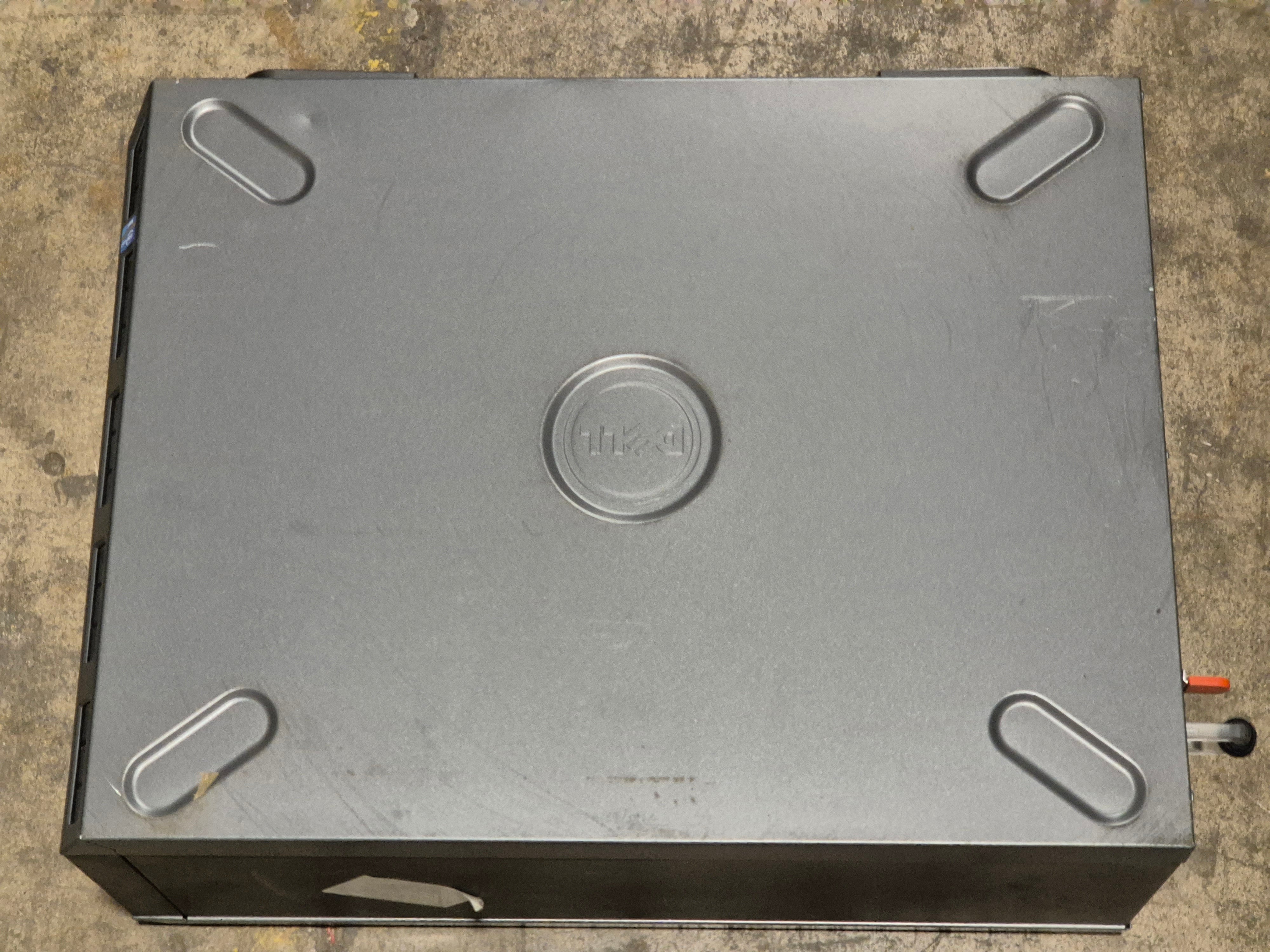 Dell PowerEdge T320 Xeon E5-2403 1.80Ghz NO RAM/HDD/OS DVD x1 PSU WinSVR 2008 COA ( E20S ) USED