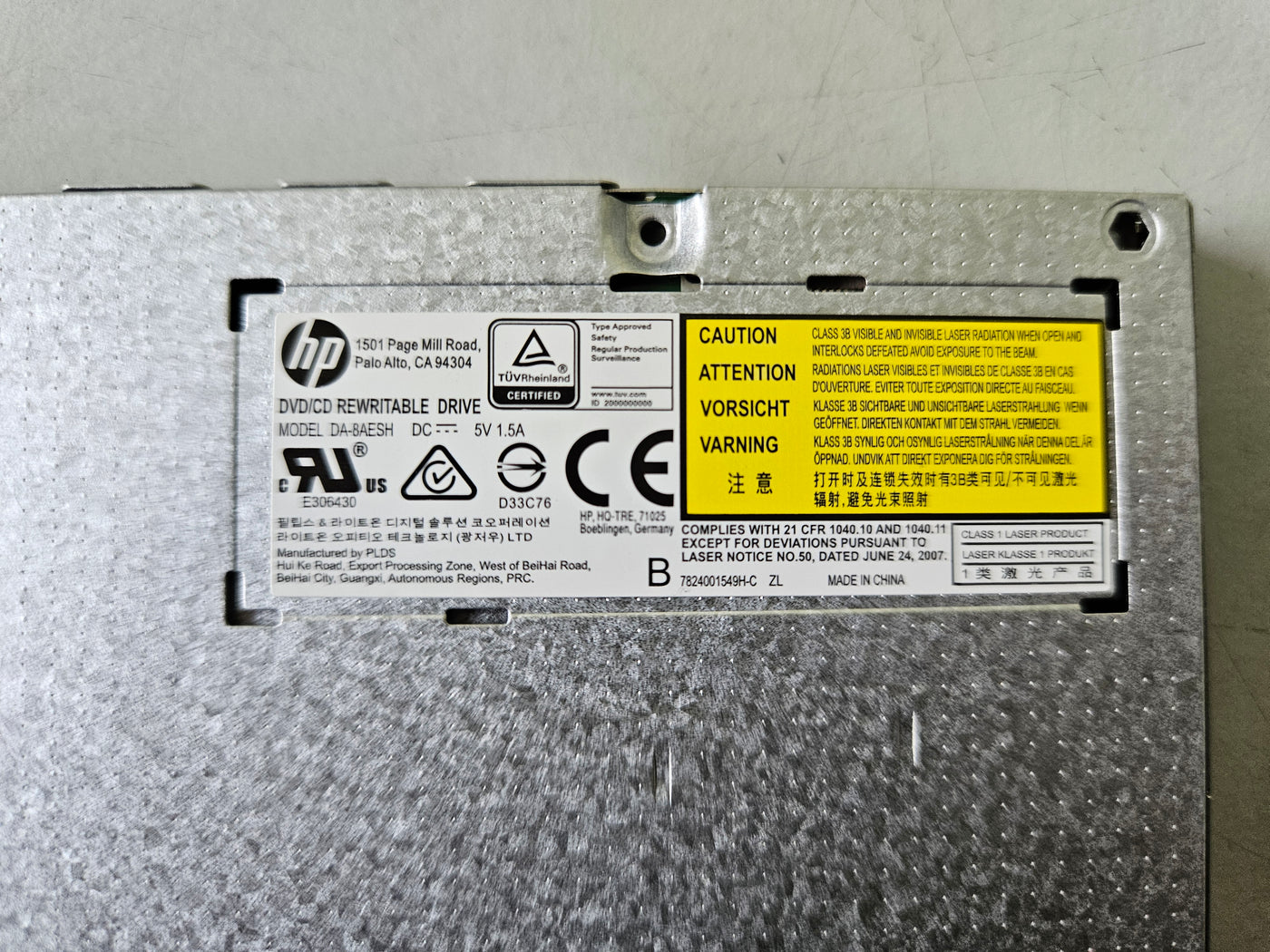 HP Super-Multi 8x DVD/CD Re-writable Slim 9mm SATA Optical Drive ( DA-8AESH-13B 801352-HC2 ) REF