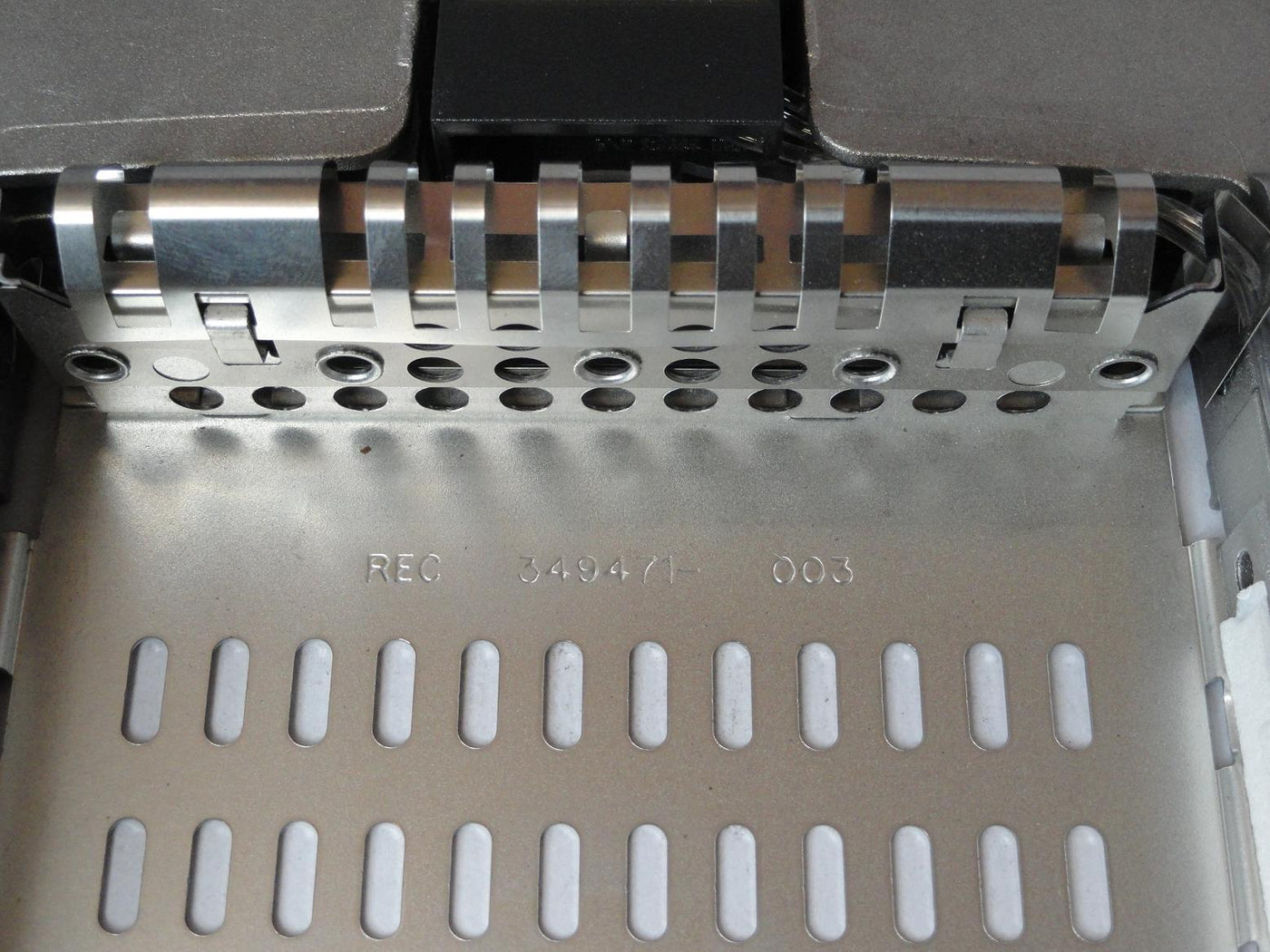 PR23250_349471-003_HP Proliant 3.5in HDD Caddy - Image3
