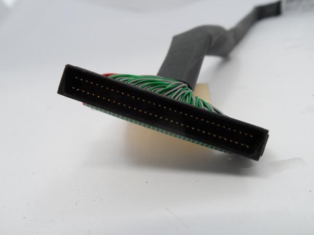 Dell PowerEdge 68-pin SCSI Cable ( 7085T 07085T    Dell )