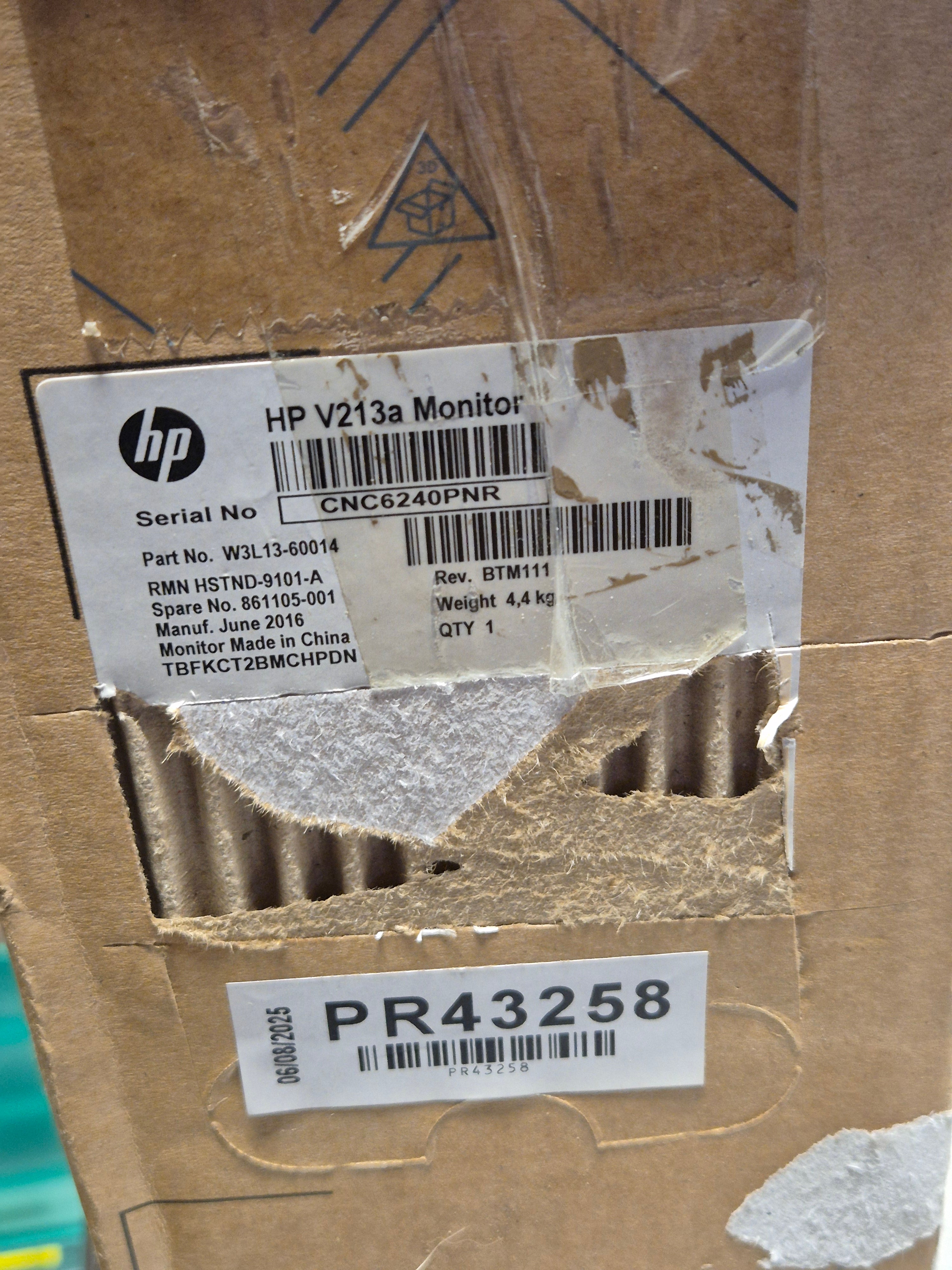 HP V213a 20.7-inch LED Monitor - NO STAND SCREEN ONLY ( W3L13AA HSTND-9101-A ) USED