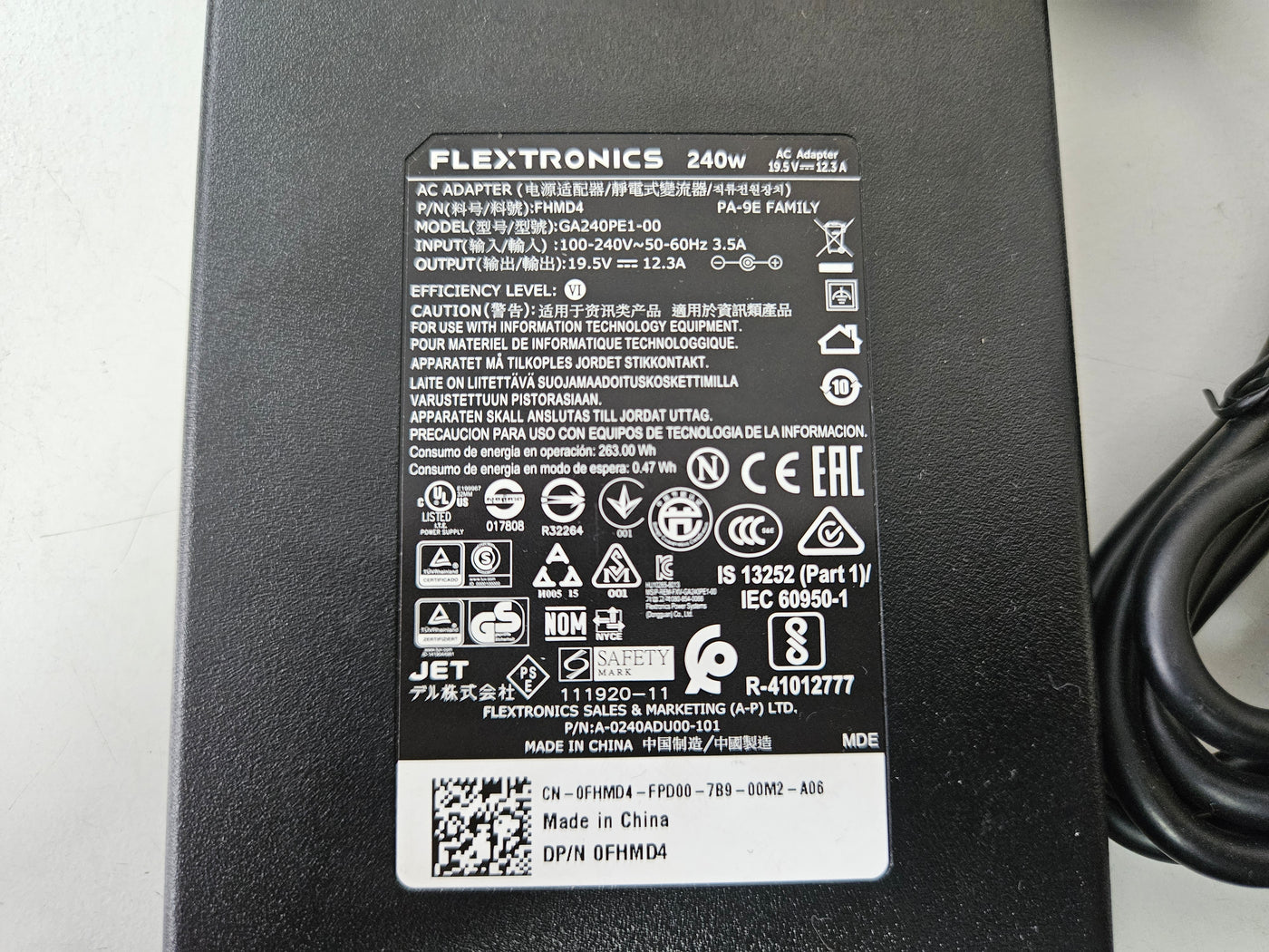 Flextronics Dell 240W 19.5V 12.3A AC Adapter ( 0FHMD4 GA240PE1-00 ) REF