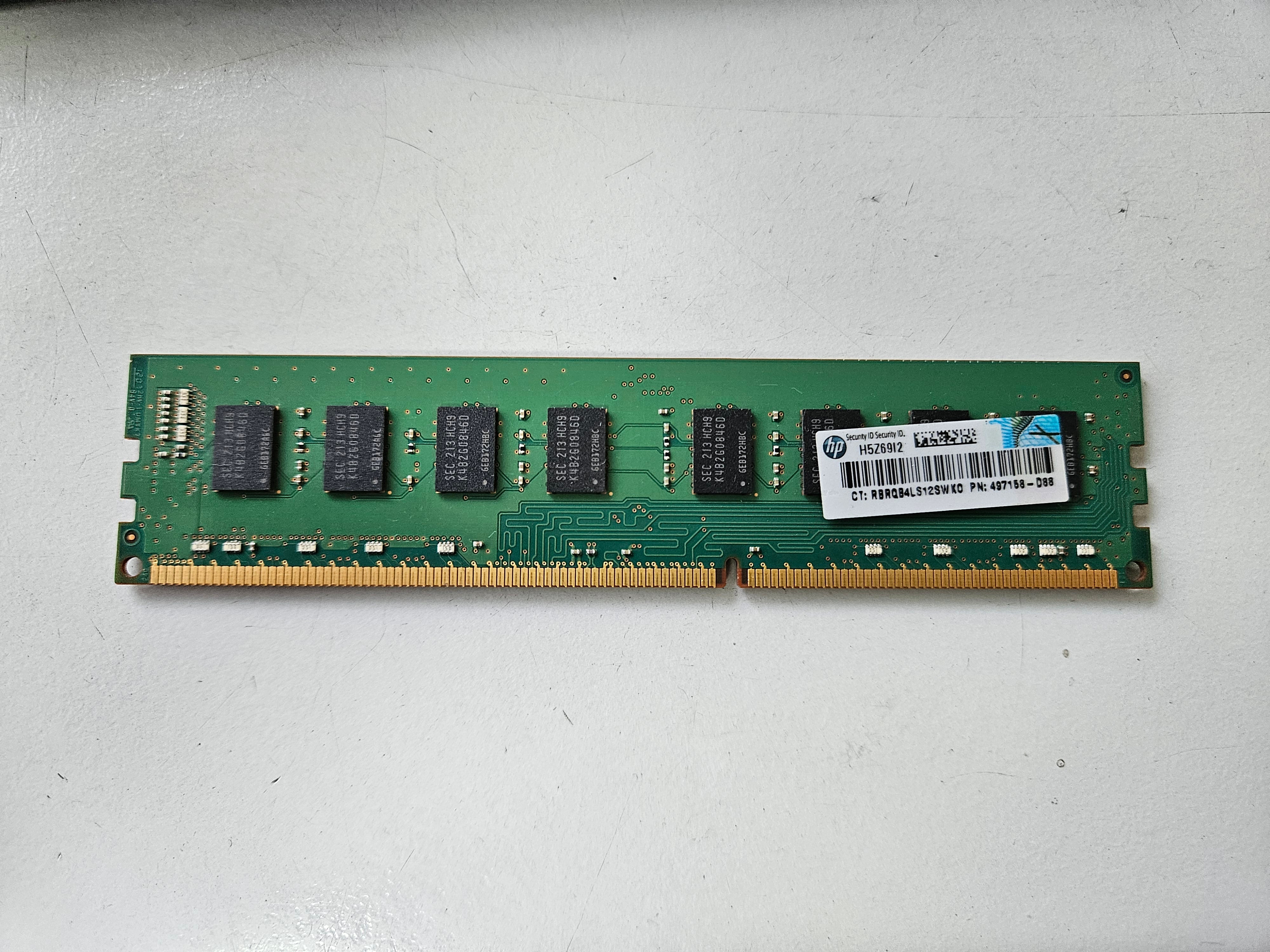 Samsung HP 4GB PC3-10600 DDR3-1333MHz non-ECC Unbuffered CL9 240-Pin DIMM ( M378B5273DH0-CH9 497158-D88 ) REF