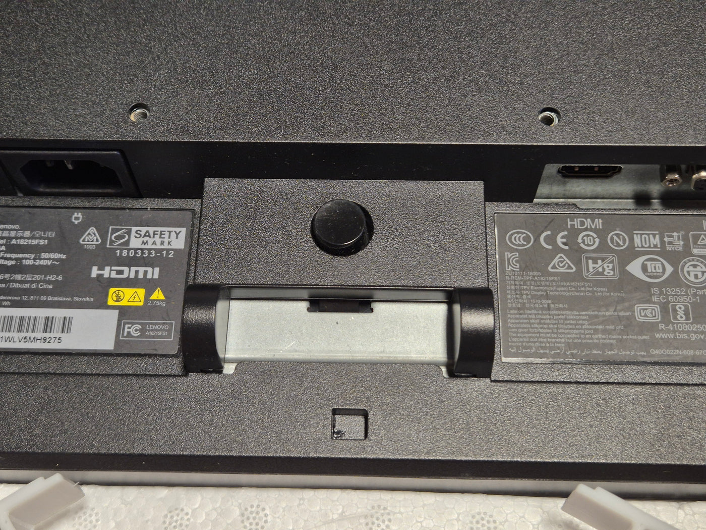 Lenovo ThinkVision S22e-19 21.5” Full HD Monitor - BOXED w/ stand ( 01YY071 ) USED