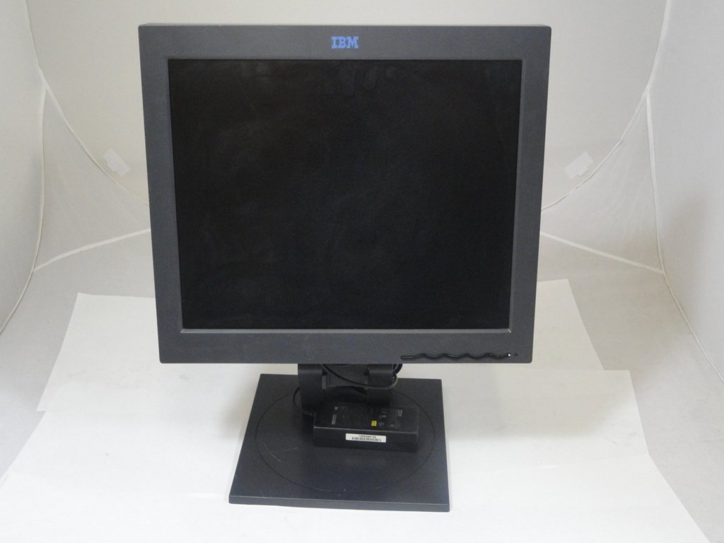PR11840_04N7395_IBM 19" Grey TFT Monitor 04N7395 - Image2