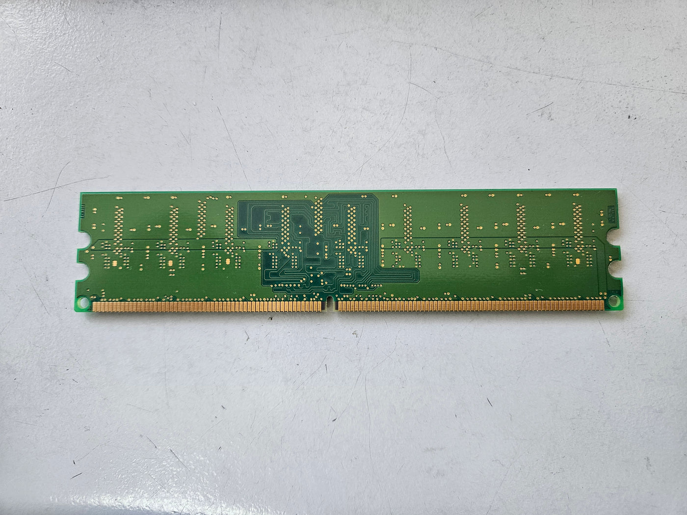 Hynix 512MB DDR2-400MHz PC2-3200 CL3 240-Pin UDIMM ( HYMP564U64P8-E3 ) REF