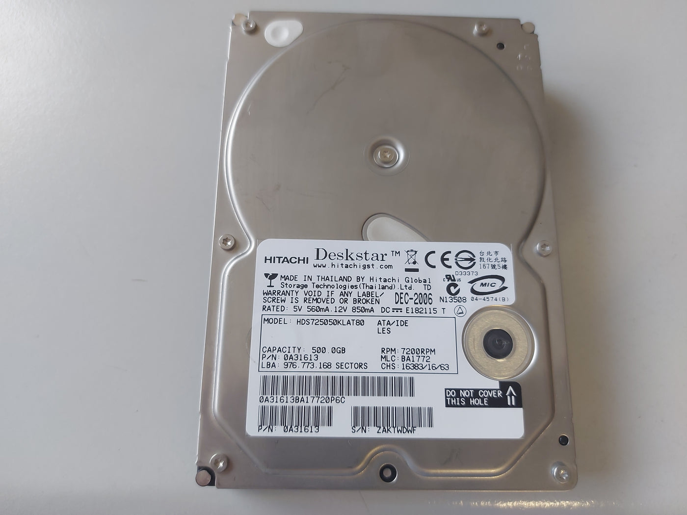 Hitachi 500GB 7200rpm IDE 3.5in HDD ( HDS725050KLAT80 0A31613 ) USED