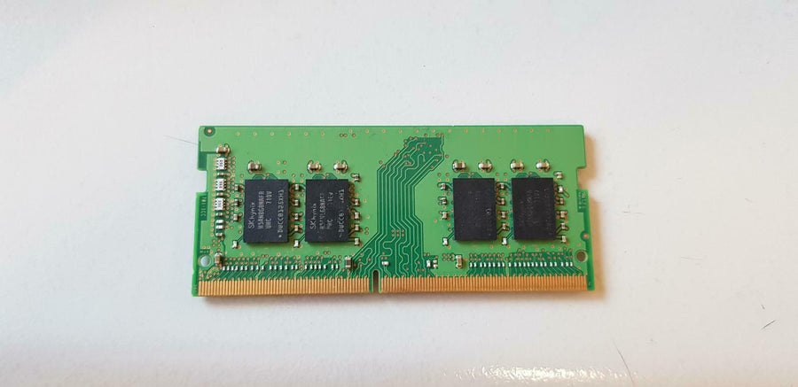 Hynix 8GB PC4-19200 DDR4-2400MHz non-ECC Unbuffered CL17 260-Pin SoDimm ( HMA81GS6AFR8N-UH ) REF