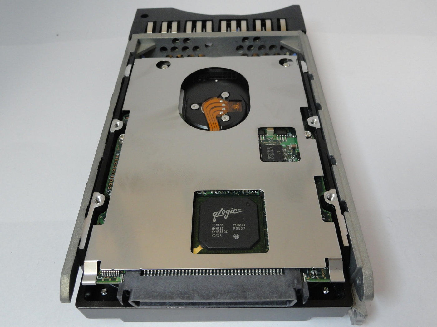 Fujitsu IBM 73.4GB SCSI 80 Pin 15Krpm 3.5in HDD in caddy ( CA06560-B25900BA MAX3073NC 26K5245 90P1384 90P1381 ) USED