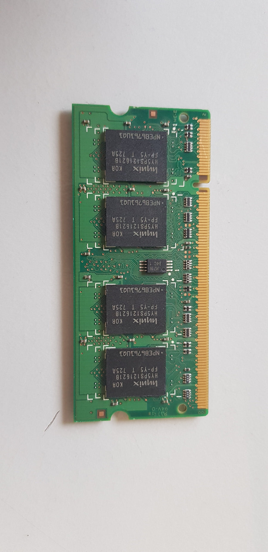 Hynix 512MB 2Rx16 PC2 53000S Unbuffered DDR2 SODIMM Memory Module (HYMP564S64BP6-Y5 AB-T)