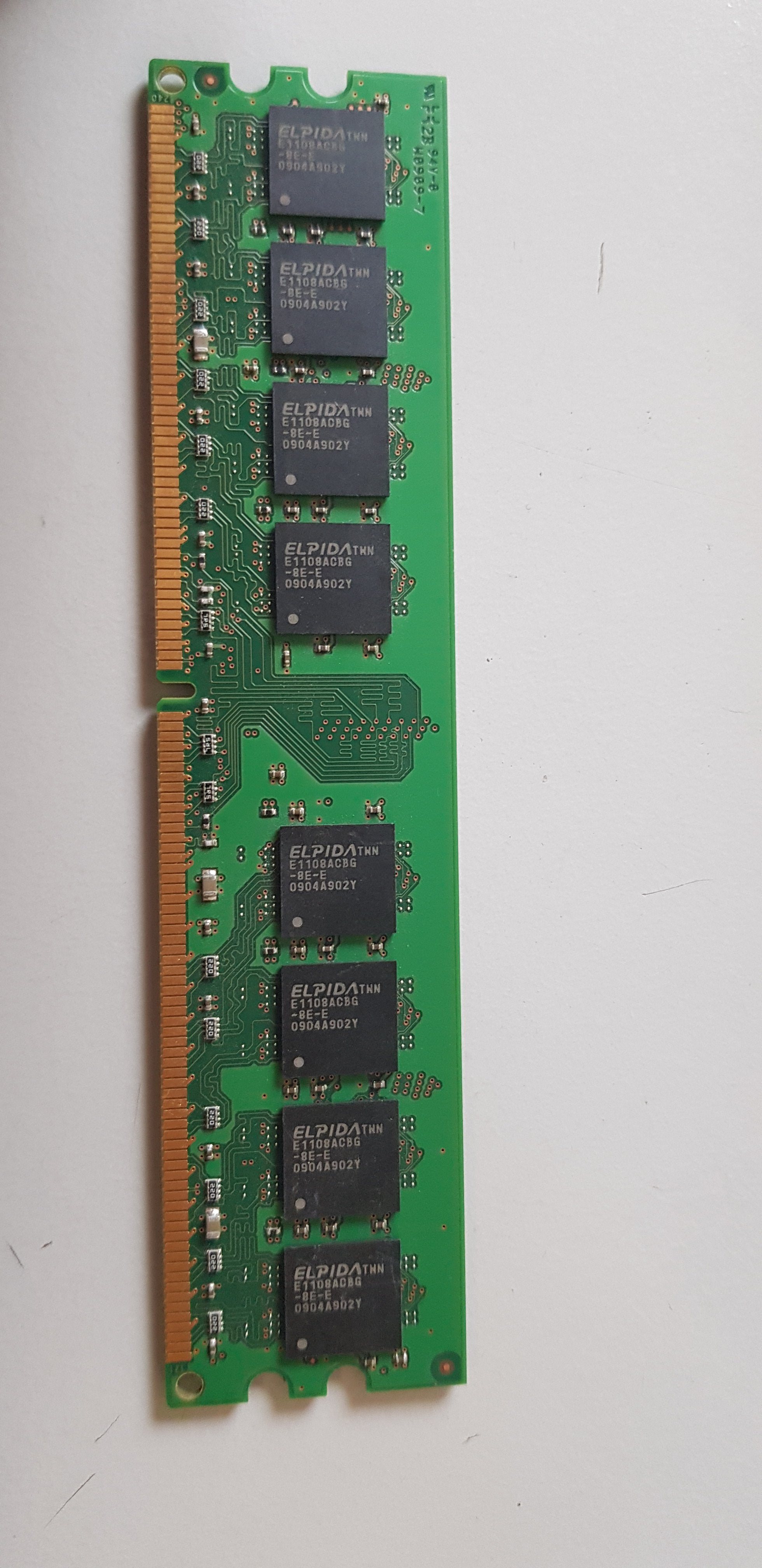 Elpida 2GB 2Rx8 PC2-6400U DDR2-800MHz non-ECC Unbuffered CL6 240-Pin DIMM ( EBE21UE8ACWA-8G-E ) REF