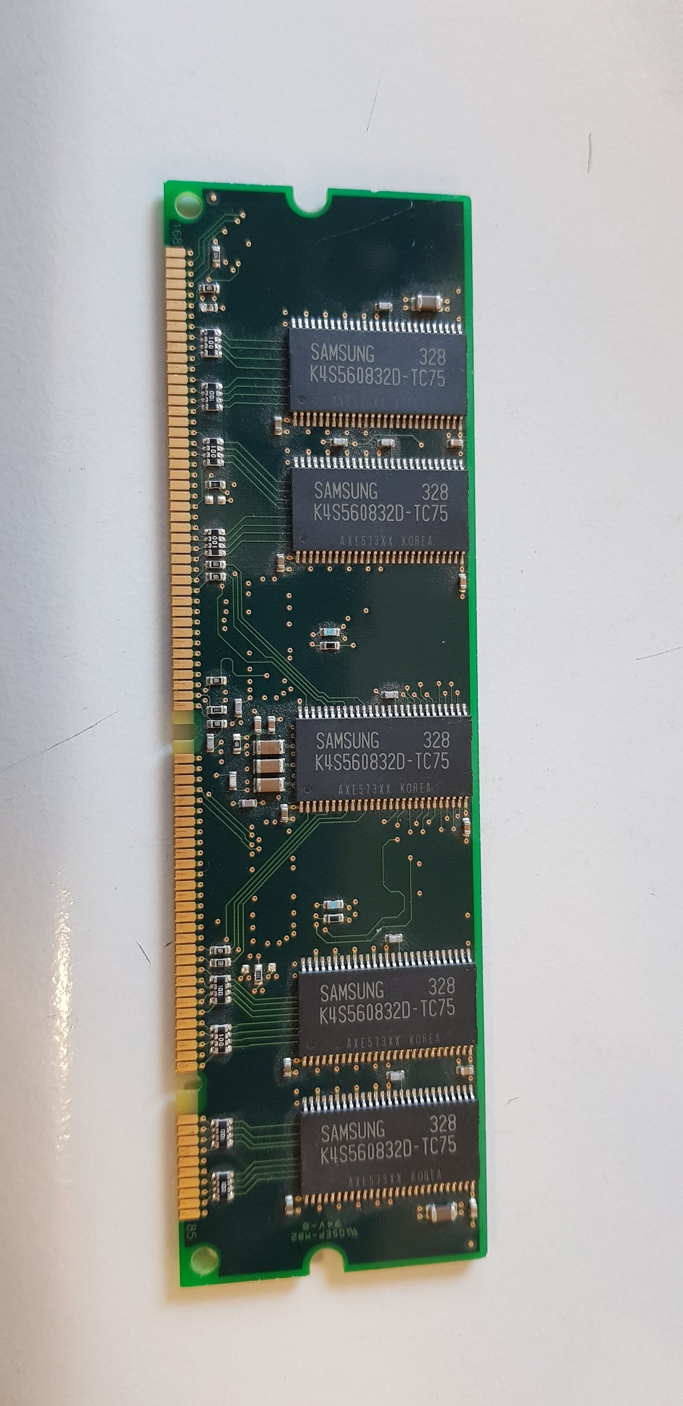 Samsung 256MB PC133R CL3 ECC Registered 168Pin SDRAM DIMM (M390S3253DT1-C7A)