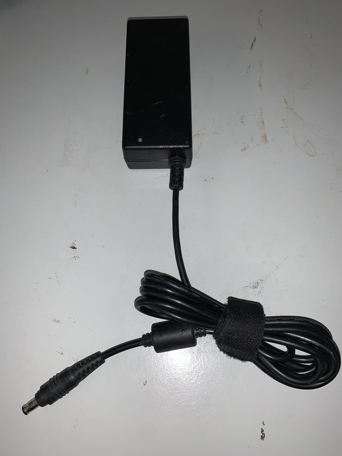 SAMSUNG ADP-60ZH D 19V AC Adapter ( AD-6019R ADP-60ZH D    Samsung )
