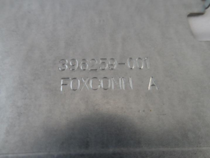 PR10758_396259-001_Media Bay spacer HP Carbon ML370 G5 - Image3