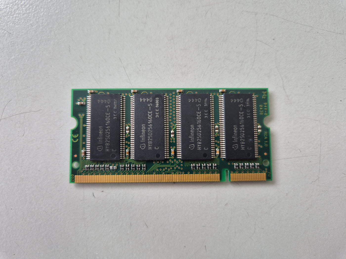 Kingston 256MB DDR-333MHz PC-2700 non-ECC Unbuffered CL2.5 200-Pin SoDimm ( KT324700-801-INCE5 9995064-048.A00 ) REF