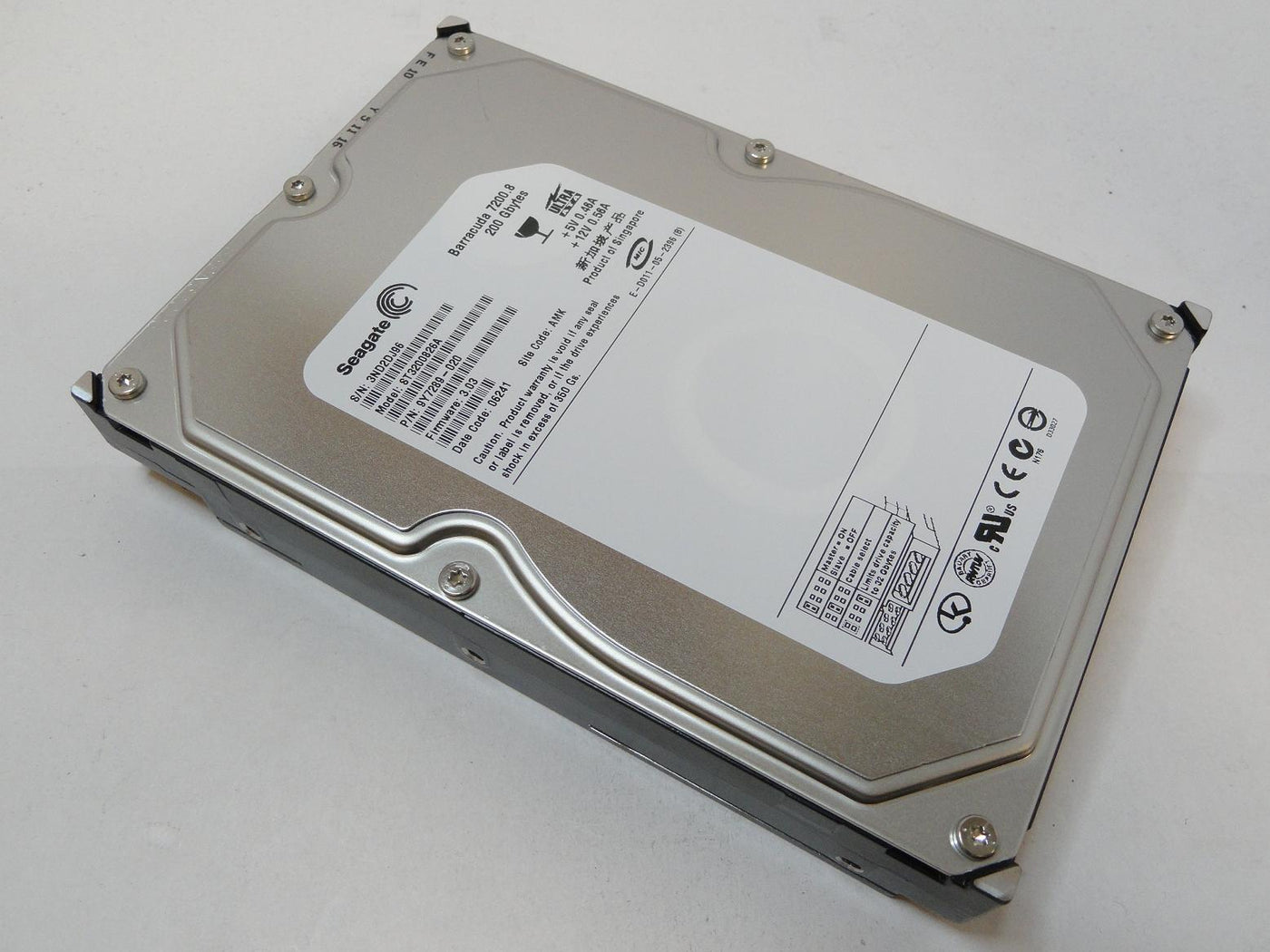 9Y7289-020 - Seagate Barracuda 200Gb IDE 7200rpm 3.5in Hard Disk Drive - Refurbished