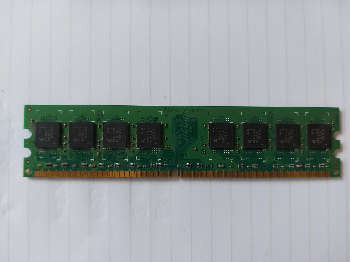 Qimonda 1GB DDR2-667 PC2-5300 Non ECC 240pin CL5 SDRAM UDIMM Memory Module (HYS64T128020HU-3S-A)