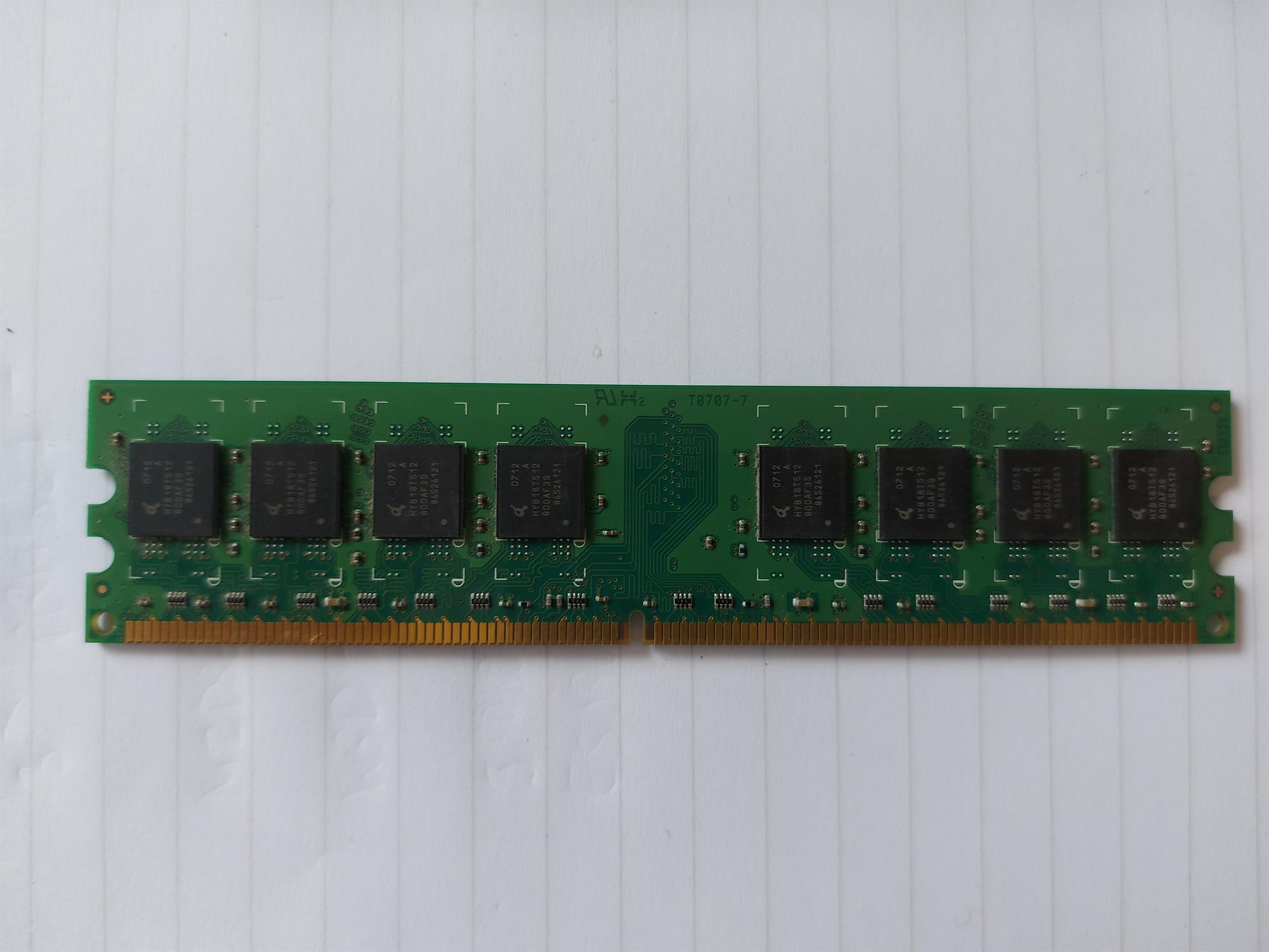 Qimonda 1GB DDR2-667 PC2-5300 Non ECC 240pin CL5 SDRAM UDIMM Memory Module (HYS64T128020HU-3S-A)