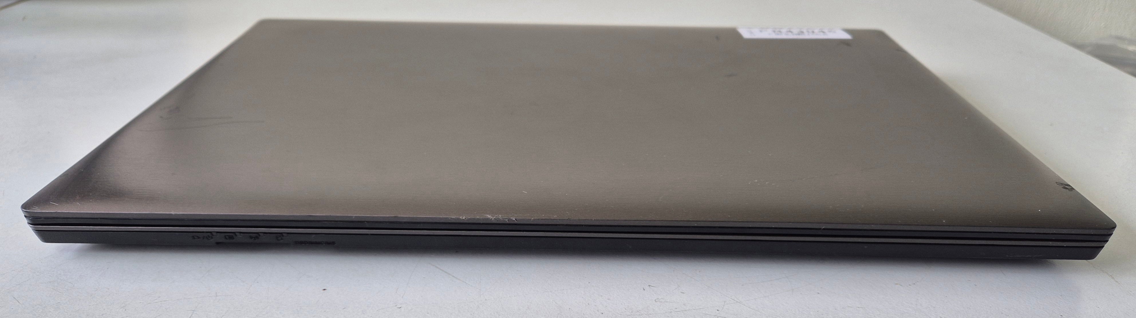Clevo W550EU Notebook PC Dual Core NO OS NO HDD 4GB RAM Win8.1Pro COA Present 15.6" SPR