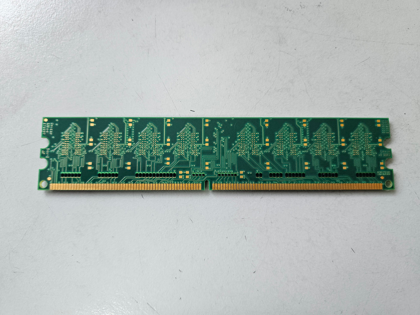 Spectek 256MB PC2-4200 DDR2-533MHz CL4 240-Pin DIMM ( PM32M648CSC-37E ) REF