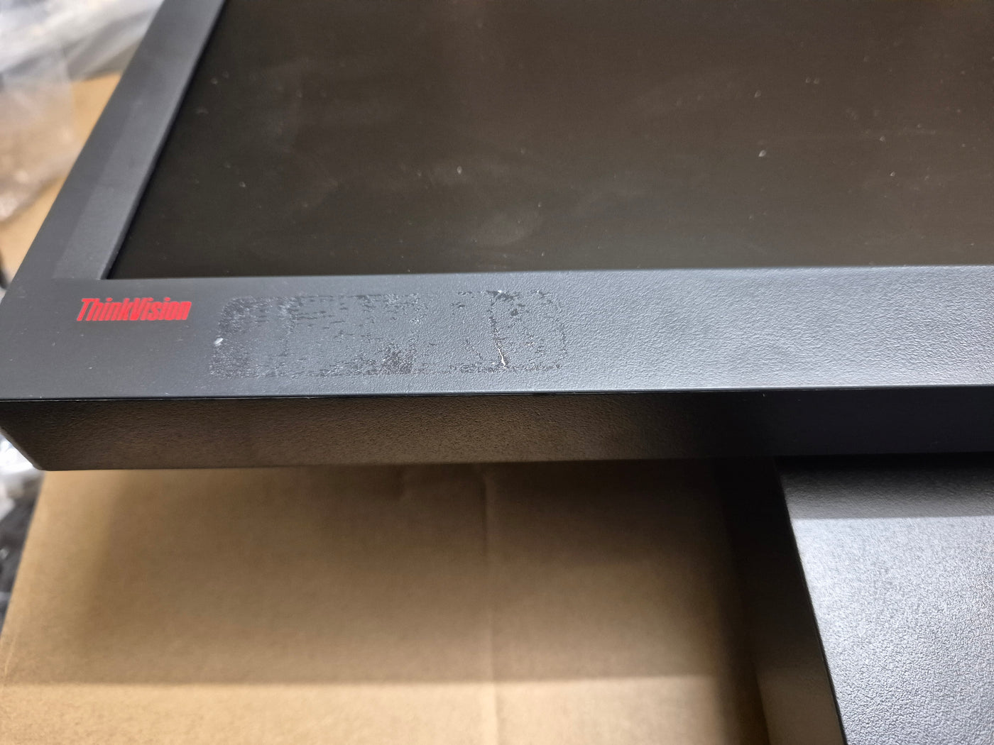 Lenovo ThinkVision LT1712p 17" LCD Flat Panel Monitor ( L1711pC 5047-HC2 03X7959 ) USED