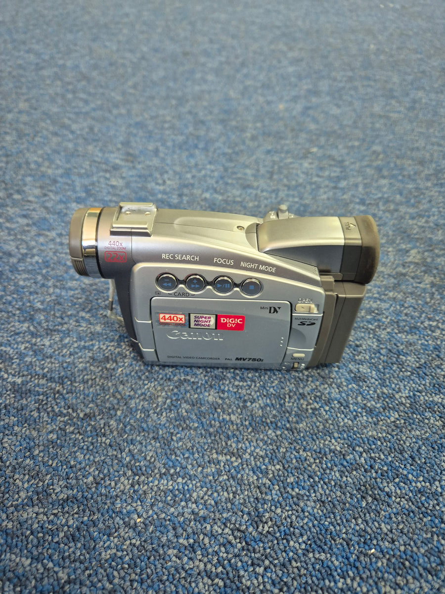 Canon Digital Video Camcorder - with accessories ( MV750i ) SPR READ DESCRIPTION