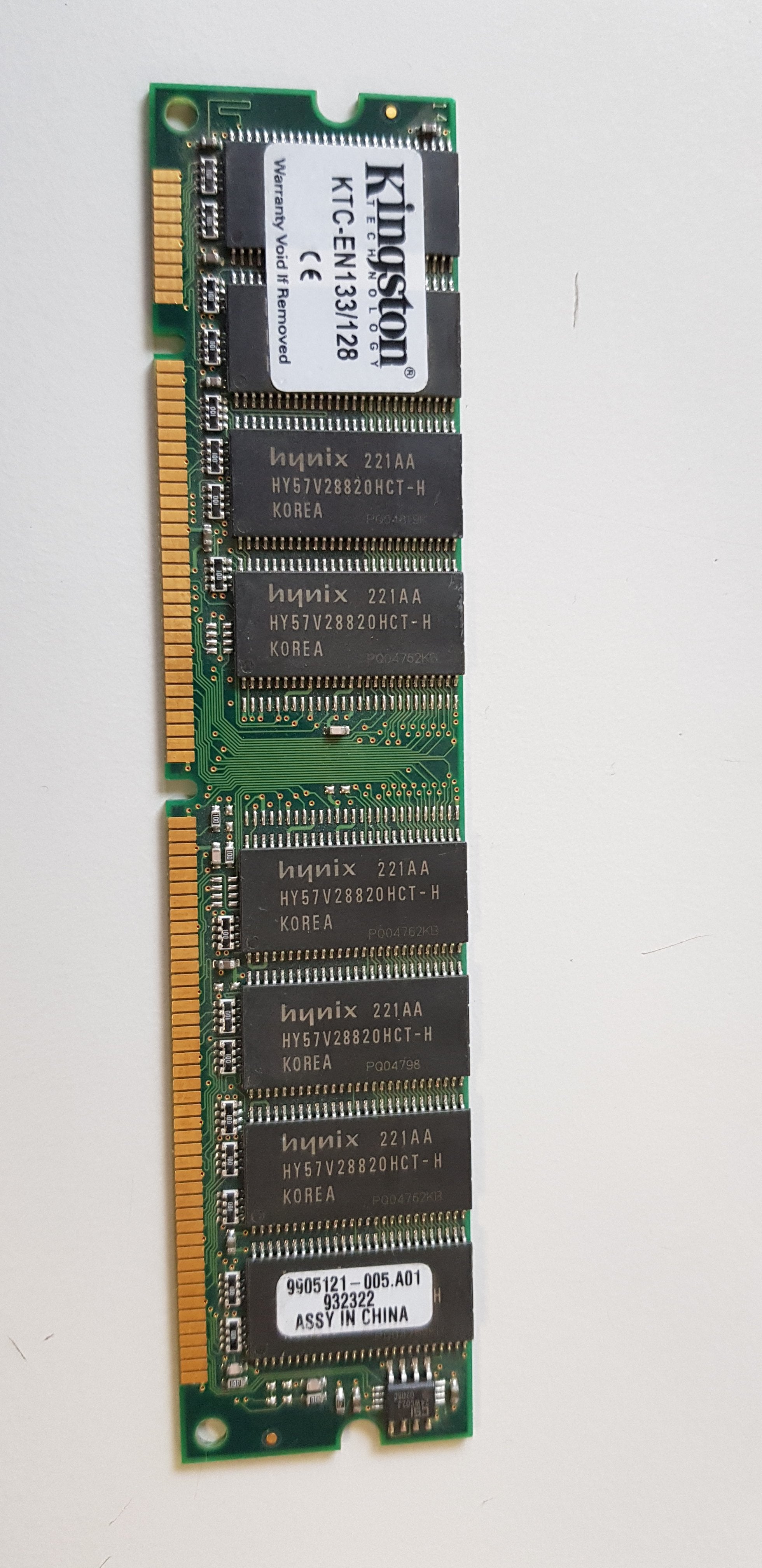 Kingston 128MB PC133 133MHz non-ECC Unbuffered CL3 168-Pin DIMM Memory Module ( KTC-EN133/128 9905121-005.A01 ) REF