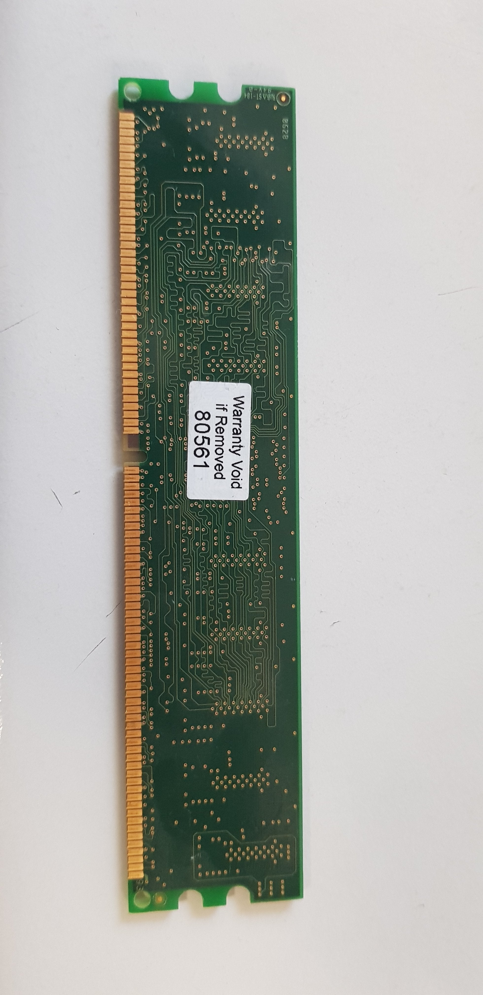 Samsung 512MB DDR PC3200 CL3 ECC Registered DIMM Memory (M312L6523CZ3-CCCQ0)