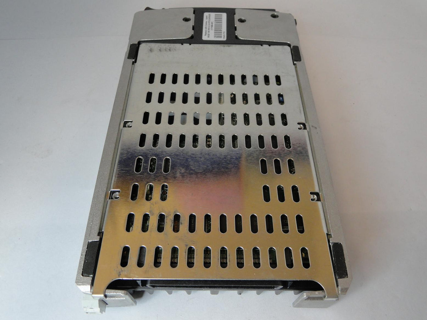 PR23099_CA05904-B20100DC_Fujitsu Compaq 36.4GB SCSI 80 Pin 10Krpm 3.5in HDD - Image3