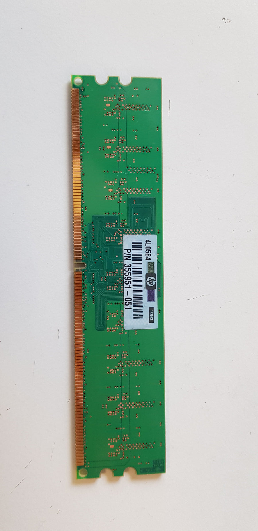 Nanya / HP 512MB 240p PC2-4200 CL4 8c 64x8 DDR2-533 2Rx8 1.8V UDIMM MEMORY (NT512T64U88A0F-37B  355951-051