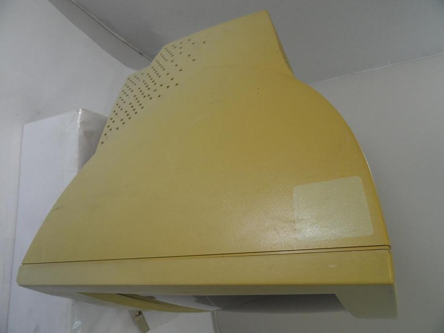 PR14878_S26361-K598-V150_Siemens 17\'\' CRT Monitor - Image3