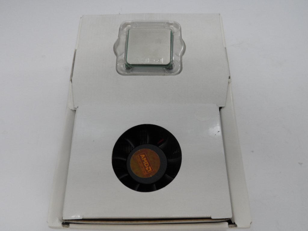 AMD Opteron 265 1.8 GHz 2MB Socket 940 CPU Kit ( OSA265FAA6CB OSA265CBBOX ) NOB