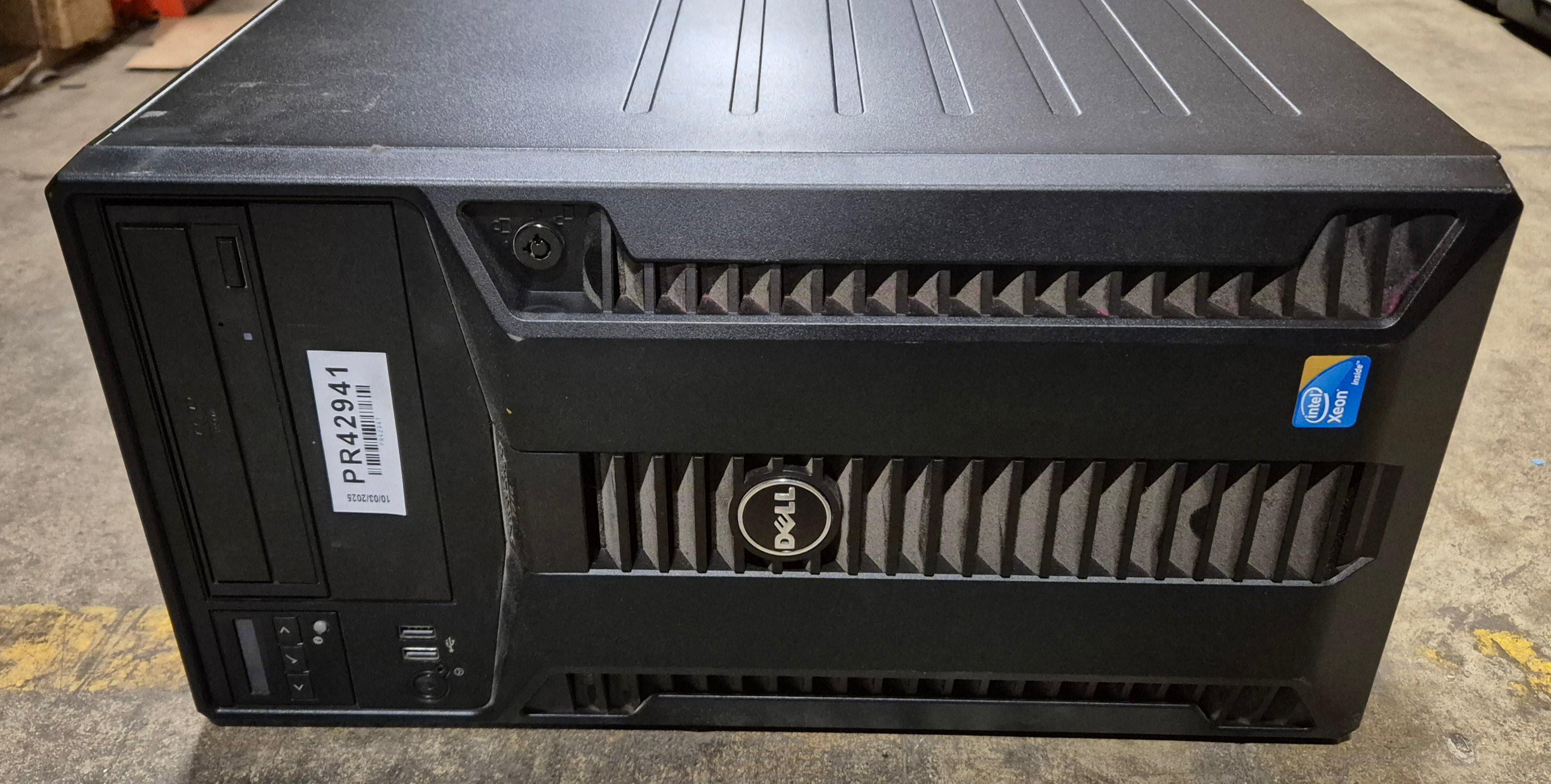 Dell PowerEdge T310 Workstation 4GB RAM Xeon X3450 2.67GHz NO OS NO HDD NO PSU x2 Caddies WinSVR 2008 COA ( E09S ) USED