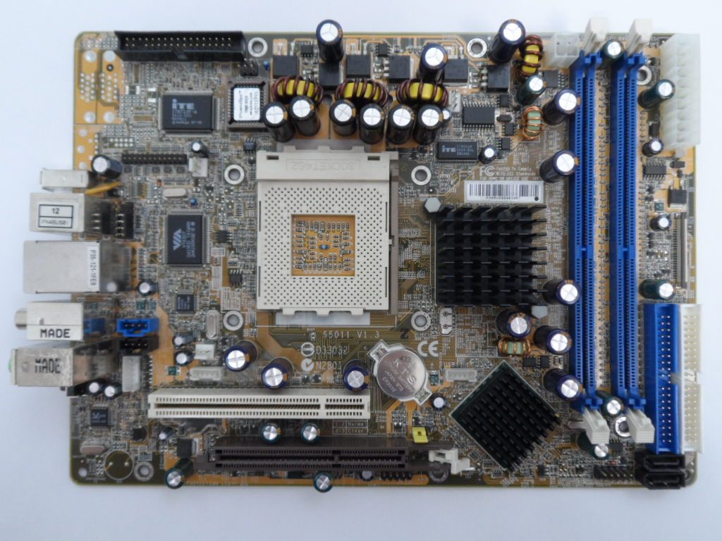 Shuttle D33032 Motherboard ( D33032 S5011 V1.3 139274A06A    Shuttle )