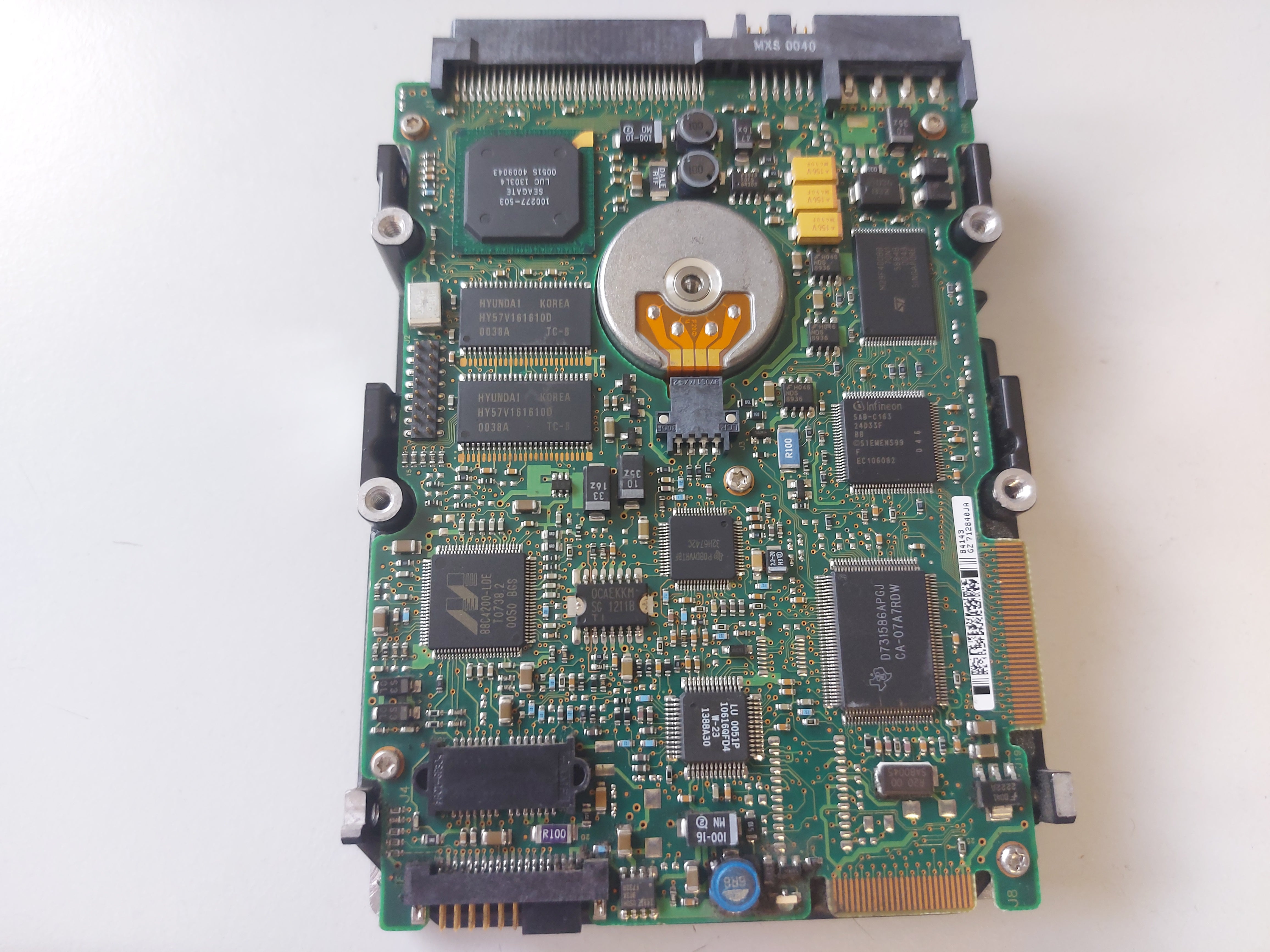 IBM Seagate Cheetah 9.2GB 10Krpm SCSI 68-Pin 3.5in HDD ( 19K1482 19K1483 ST39204LW 9P4002-033 ) REF
