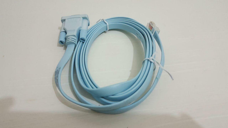 Cisco SERIAL auf RJ45 Cisco Systems Console AWM 20251 ( E129757-3 LL97744 ) NEW