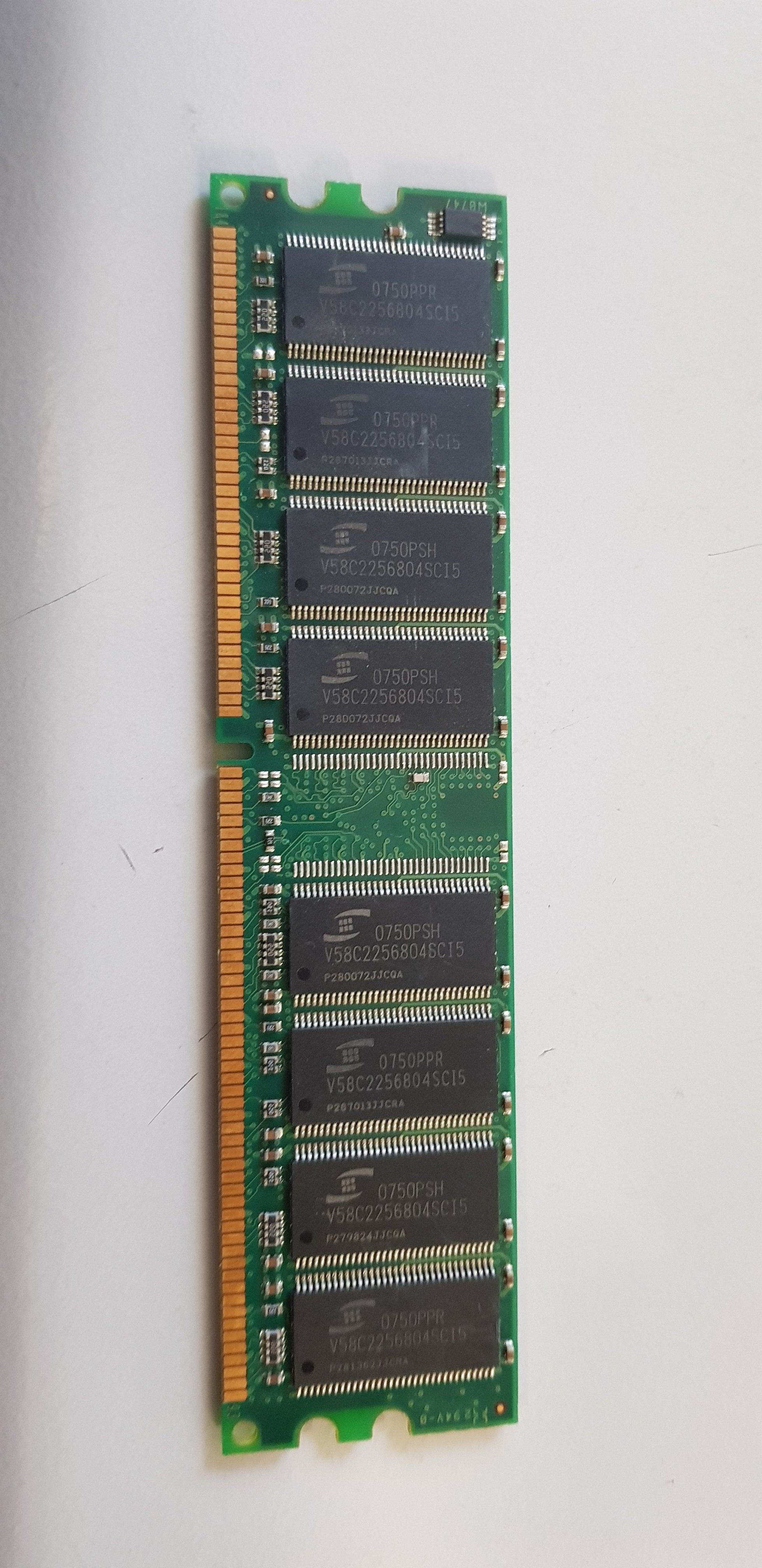 Kingston 512MB PC3200 DDR-400MHz non-ECC Unbuffered CL3 184-Pin DIMM Memory Module (KTH-D530/512  9905193-132)