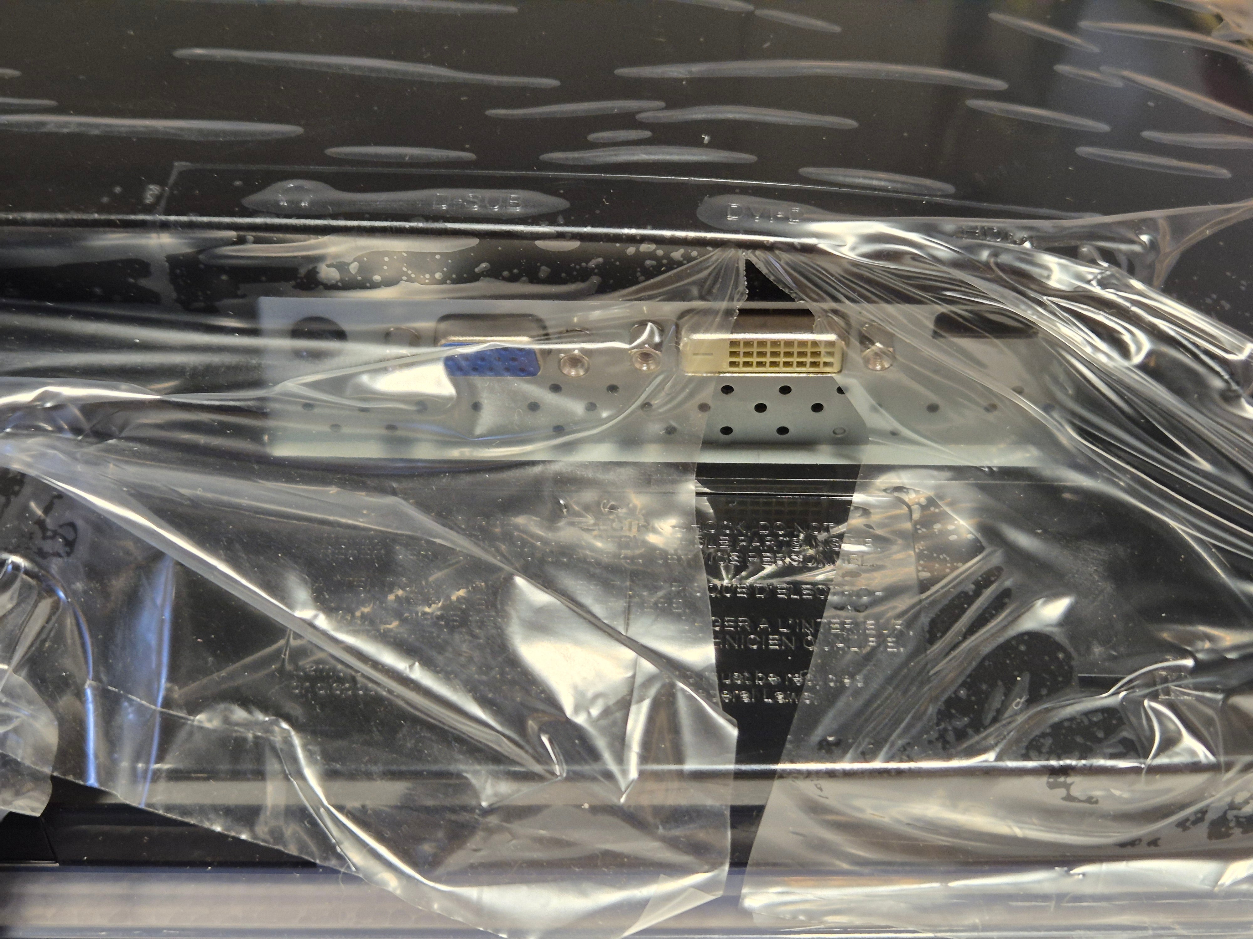 LG Flatron W2253V 22-inch Full HD LCD Monitor BOXED w/ accessories ( W2253VQV W2253V-PF ) USED